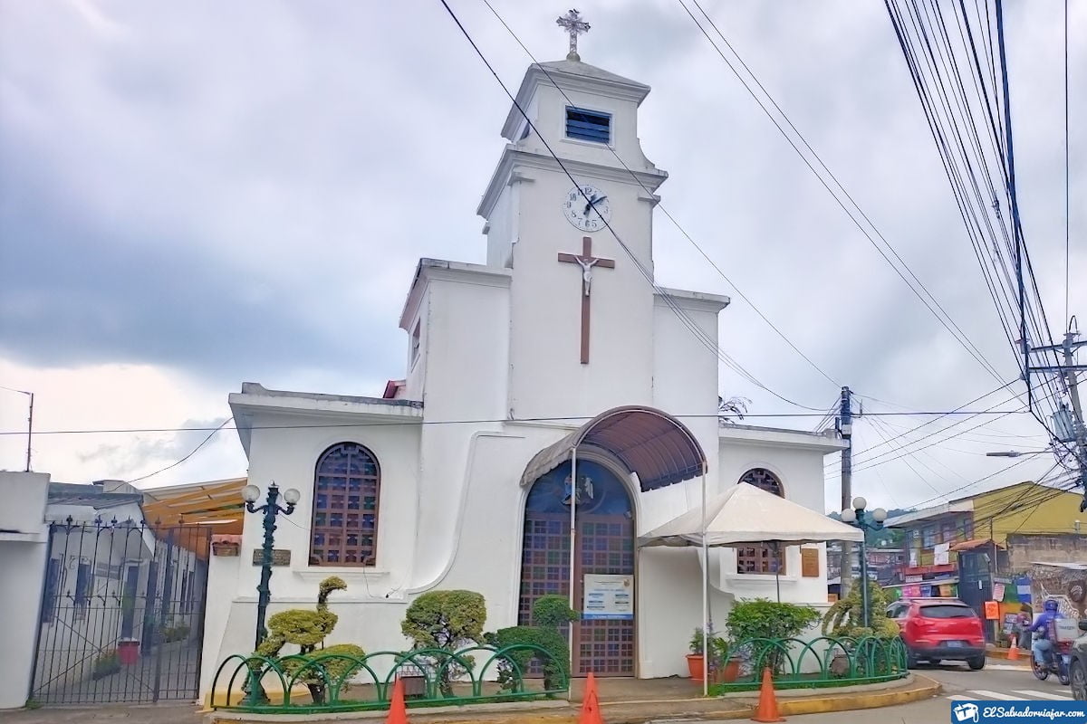 What to visit in Antiguo Cuscatlán. Santos Niños Inocentes Church.