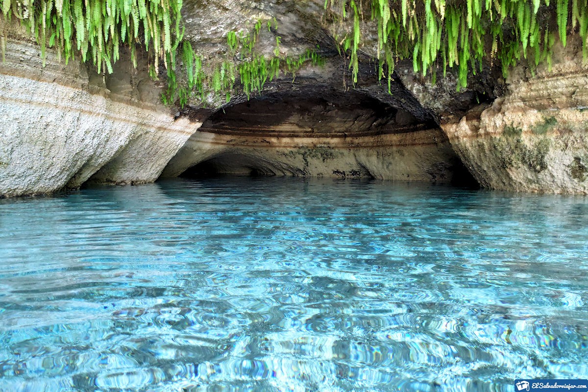 The caves and pool of Moncagua