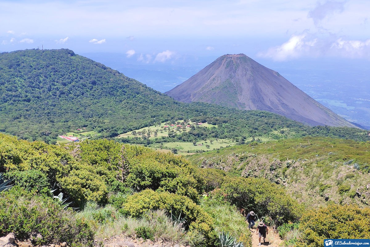 Spectacular views of the Izalco Volcano.