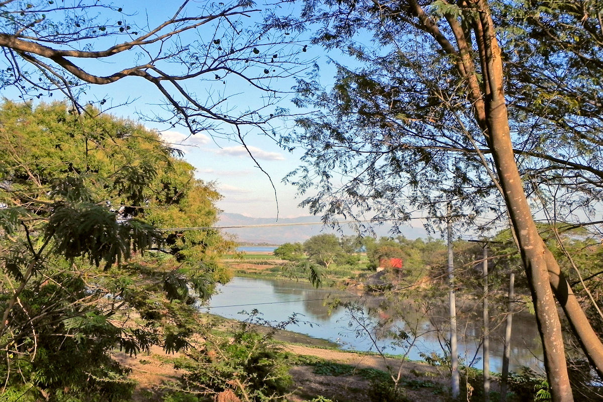 Lempa River as it passes through San Vicente