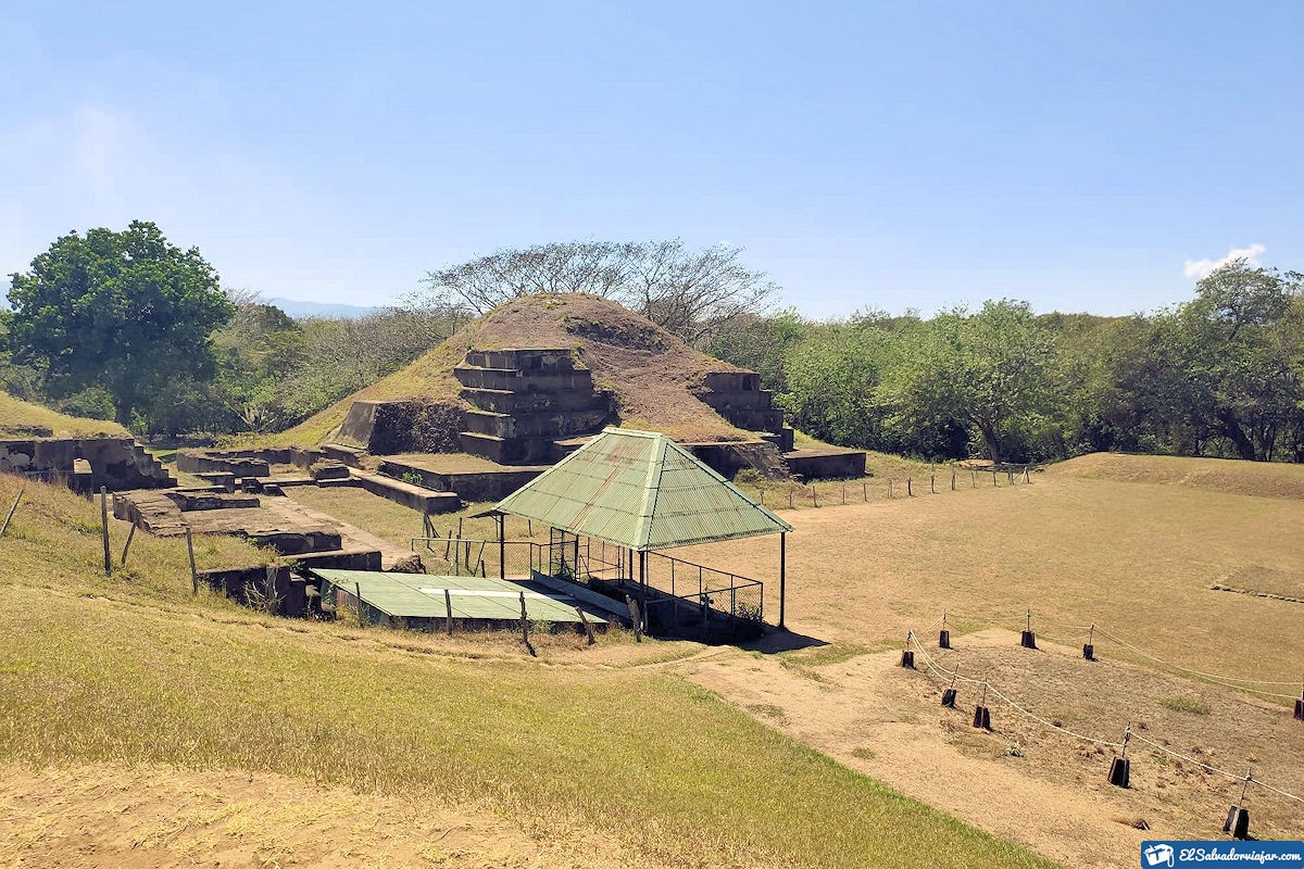 Visit the San Andrés Archaeological Site