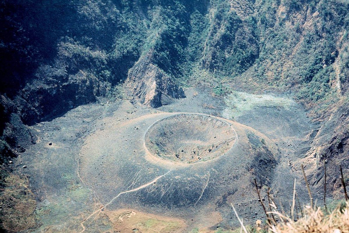Boquerón Crater