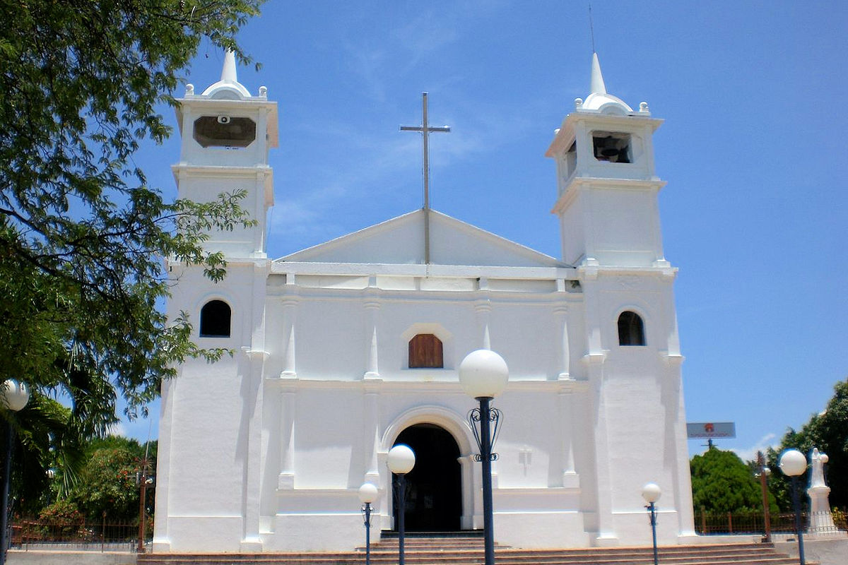 What to see in Usulután. Santa Catalina Parish Church.