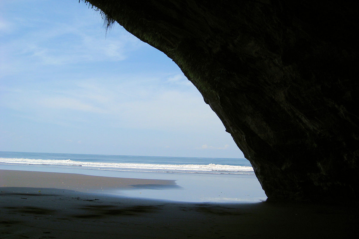 Mizata Beach-Beaches of El Salvador