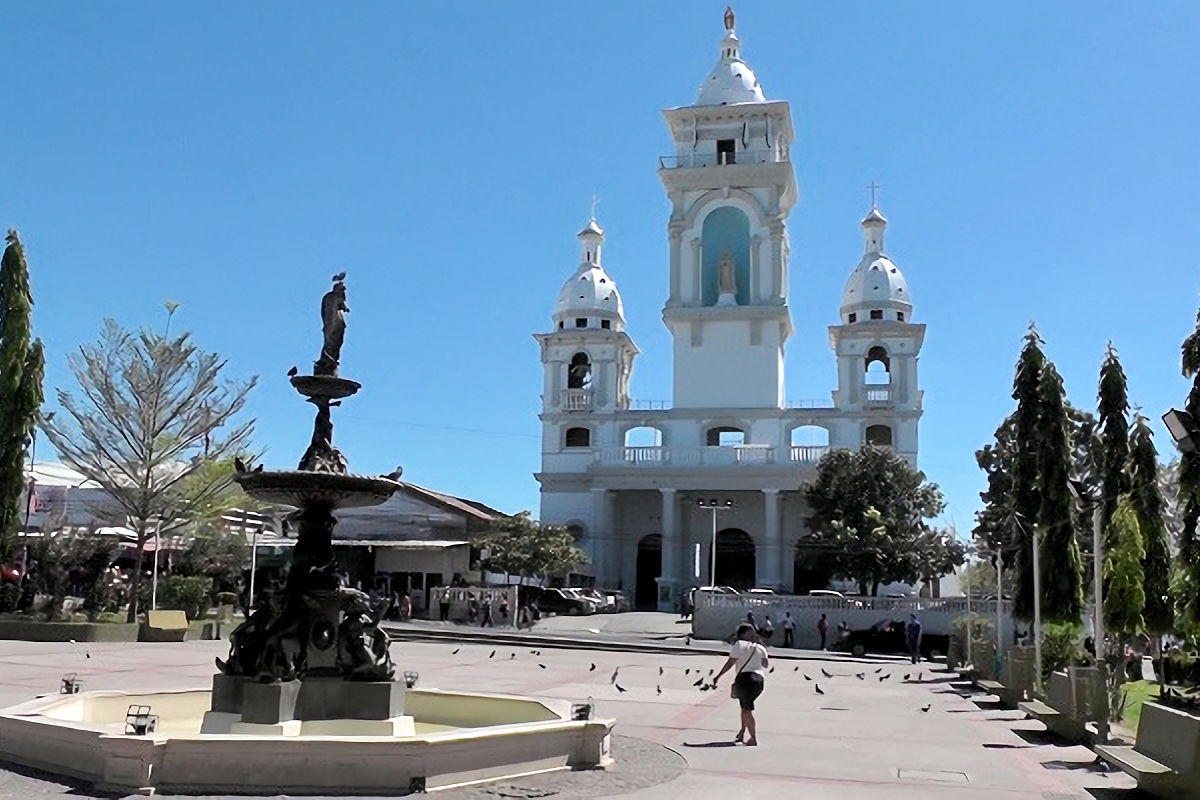 Visit Zacatecoluca in La Paz
