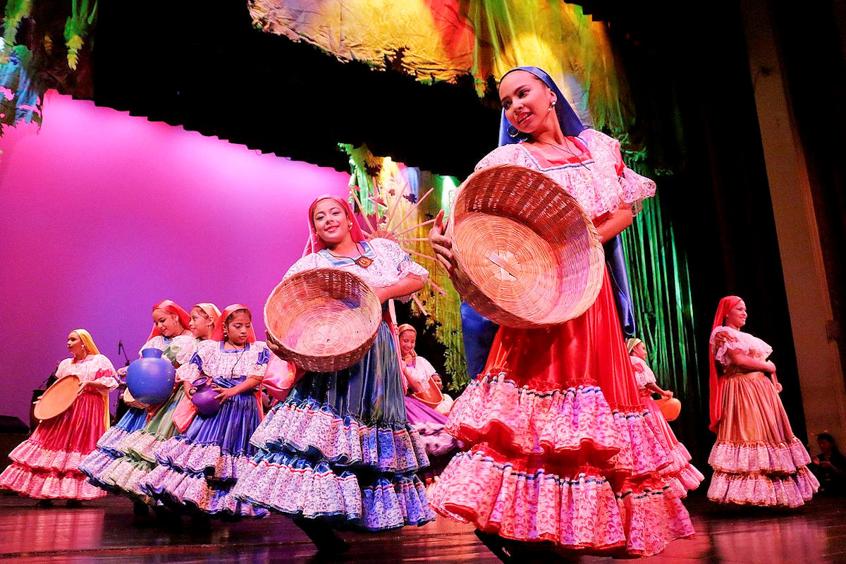 Typical dances and costumes of El Salvador.