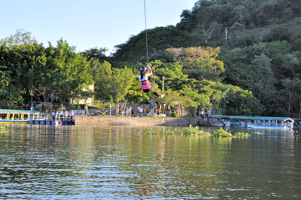 Actividades en el Lago Suchitlán