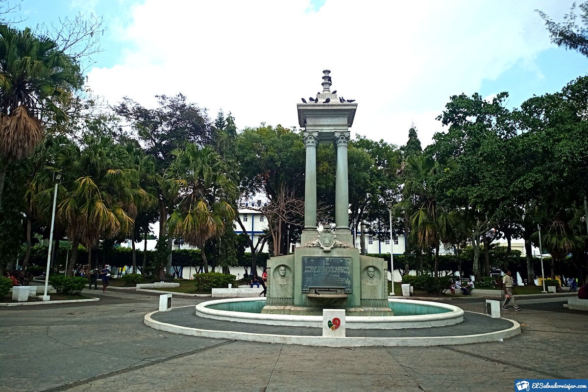 Parque San Martín en Santa Tecla