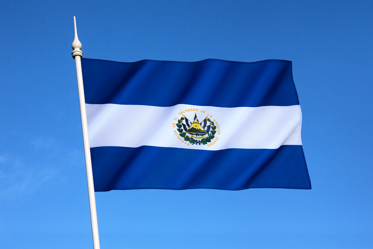 ▷ BANDERA DE EL SALVADOR » Dios, Unión y Libertad.